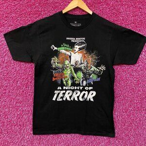 Universal Monsters A Night Of Terror T-Shirt Medium